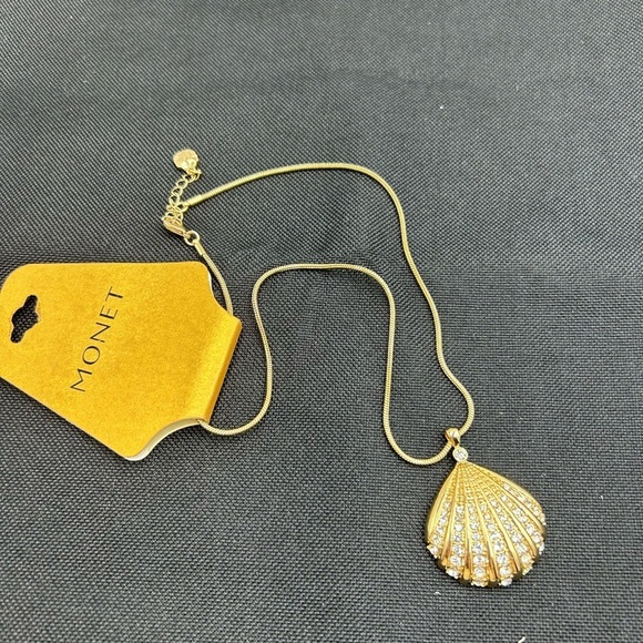 NWT Monet GOLD TONE SHELL PENDANT - Picture 4 of 7